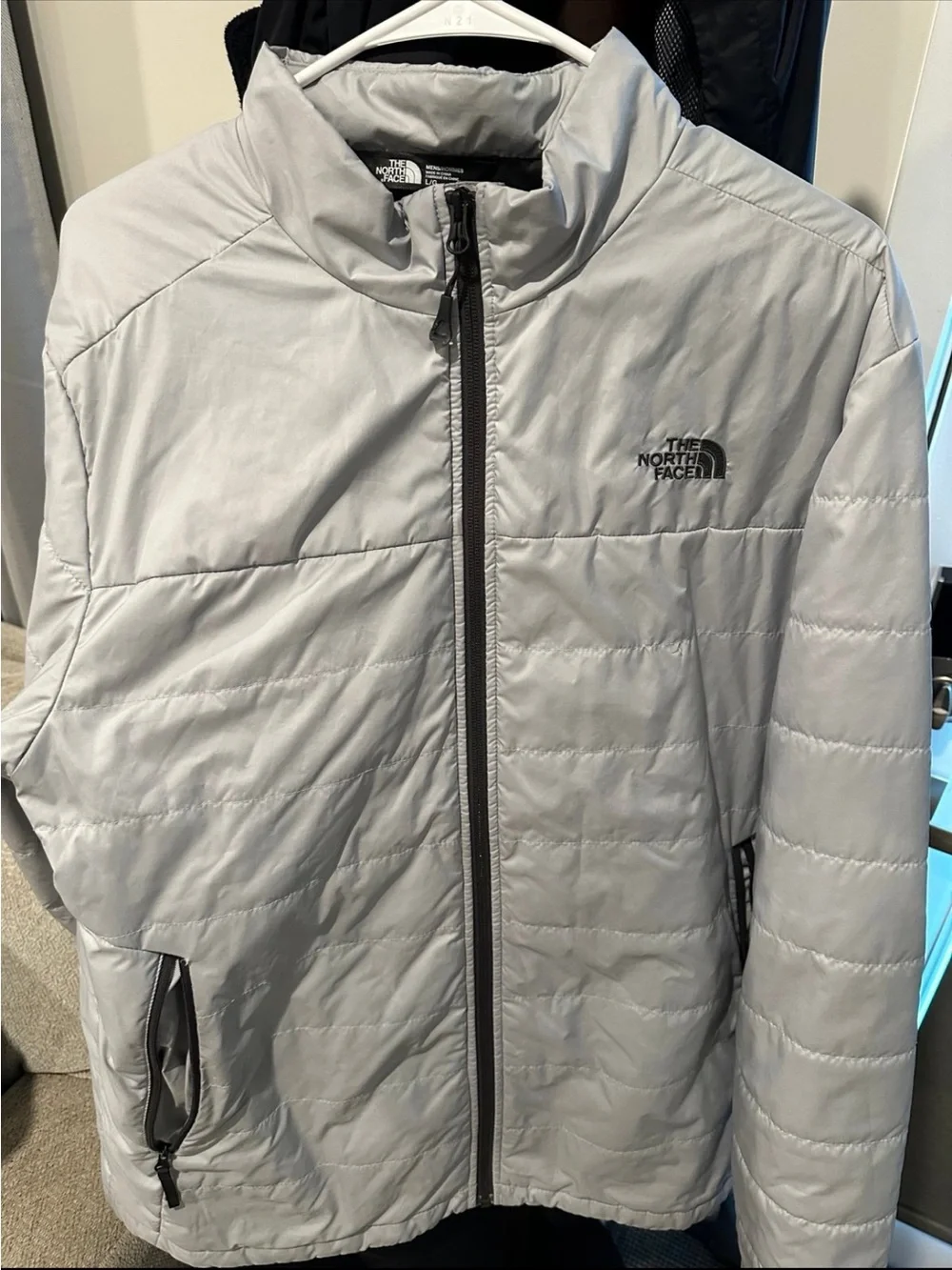 The North Face Mens Light Gray Quilted Puffer Jacket